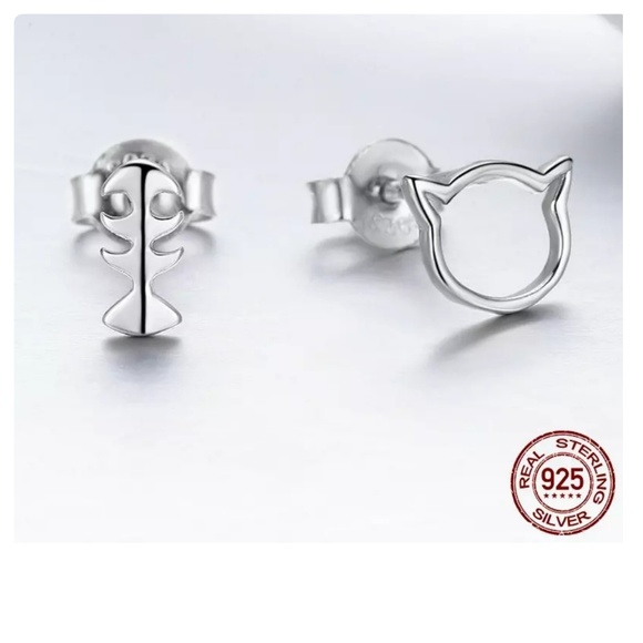 Jewelry - Cat Themed 925 Silver Stud Earrings